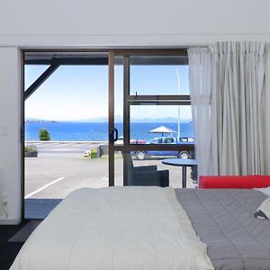 Superior One Bedroom Suite Lake View & Private Hot Pool